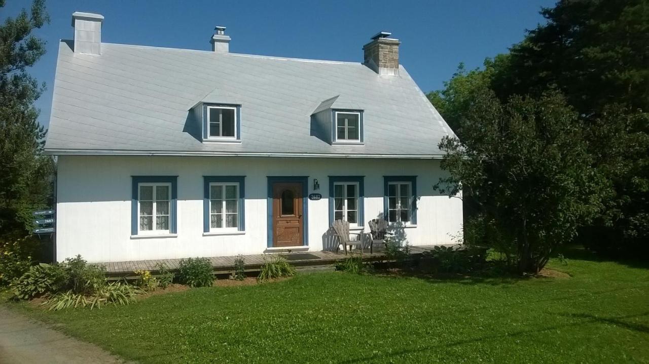 Bed and Breakfast Au Vieux Foyer à St-Pierre-de-l'Île-d'Orléans Extérieur photo
