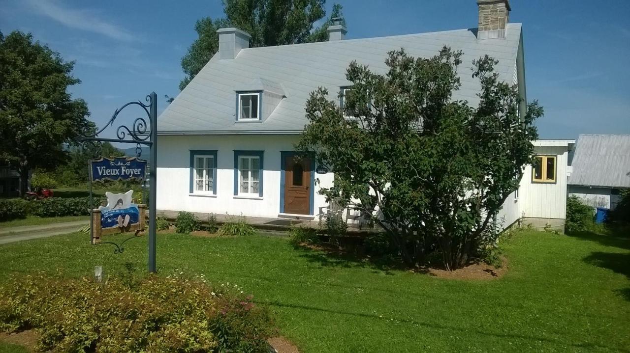 Bed and Breakfast Au Vieux Foyer à St-Pierre-de-l'Île-d'Orléans Extérieur photo